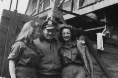 col curry with two show girls. Sept 1944.