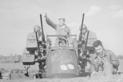 aircraft gun. epernay. Oct 1944.